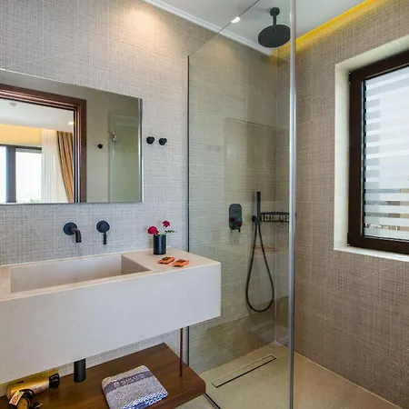 Almi-cove Hilltop Chania (Crete)