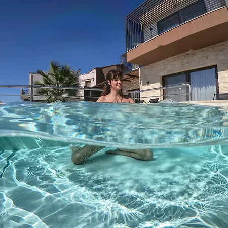 Villa Almi-cove Hilltop *