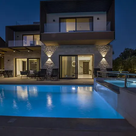 Almi-cove Hilltop *