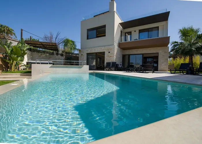 Almi-cove Hilltop Villa Hanya