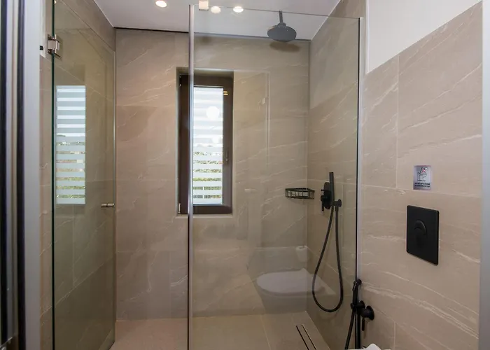 Almi-cove Hilltop Villa