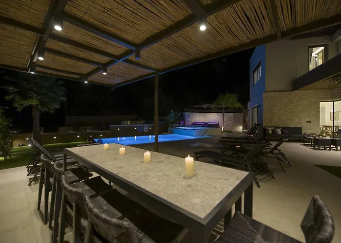 Almi-cove Hilltop Villa Hanya