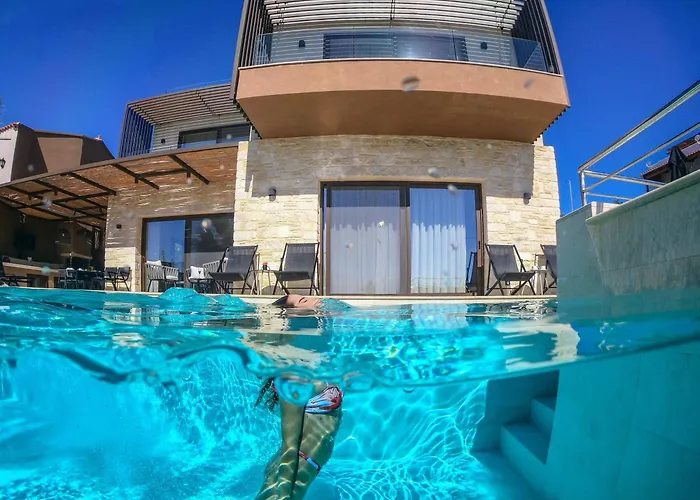 Almi-cove Hilltop Villa *