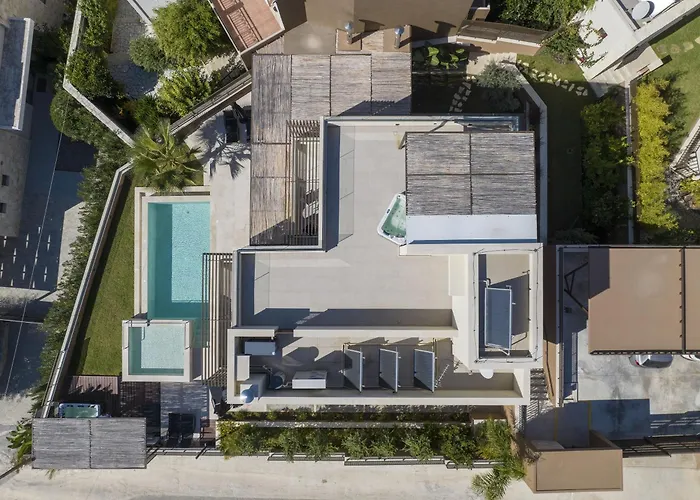 Almi-cove Hilltop Hanya