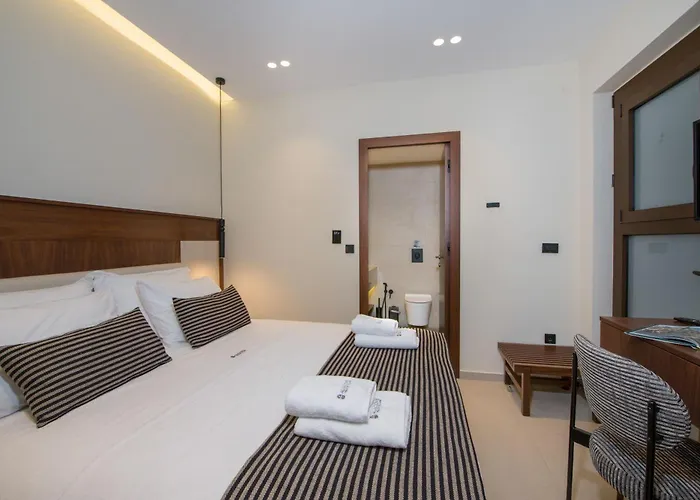 Almi-cove Hilltop Villa