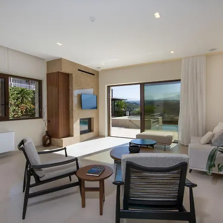 Almi-cove Hilltop Villa *