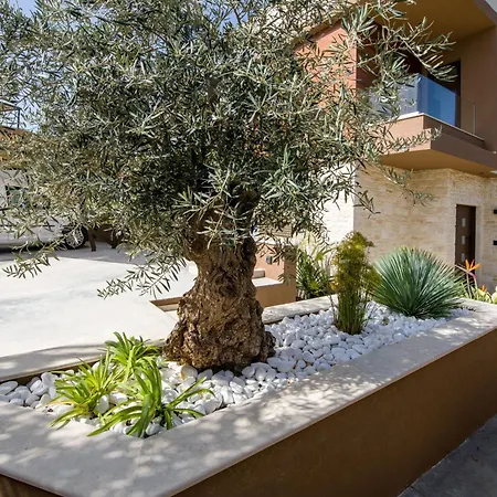 Almi-cove Hilltop Villa Chania (Crete)