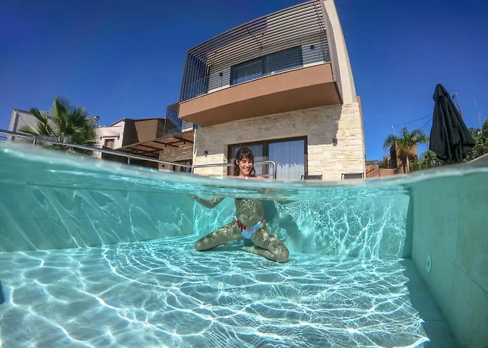 Almi-cove Hilltop Villa Chania (Crete)