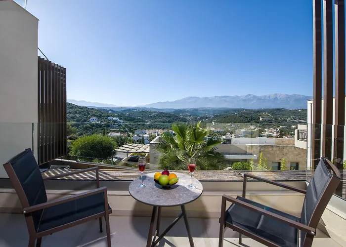 Willa Almi-cove Hilltop