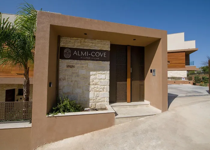 Willa Almi-cove Hilltop